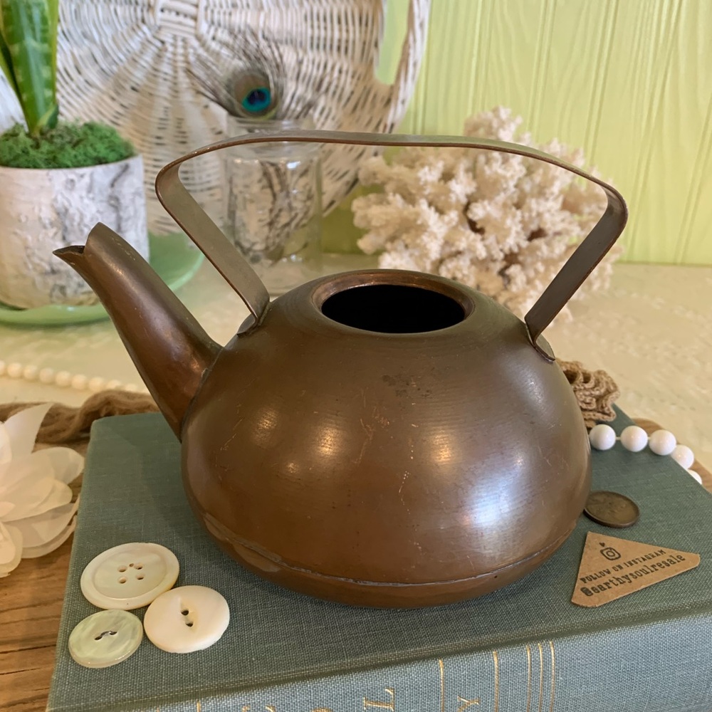 Vintage Copper Teapot 🫖 Unique Home Decor / Gift / Kitchen / Earthy - Picture 10 of 11